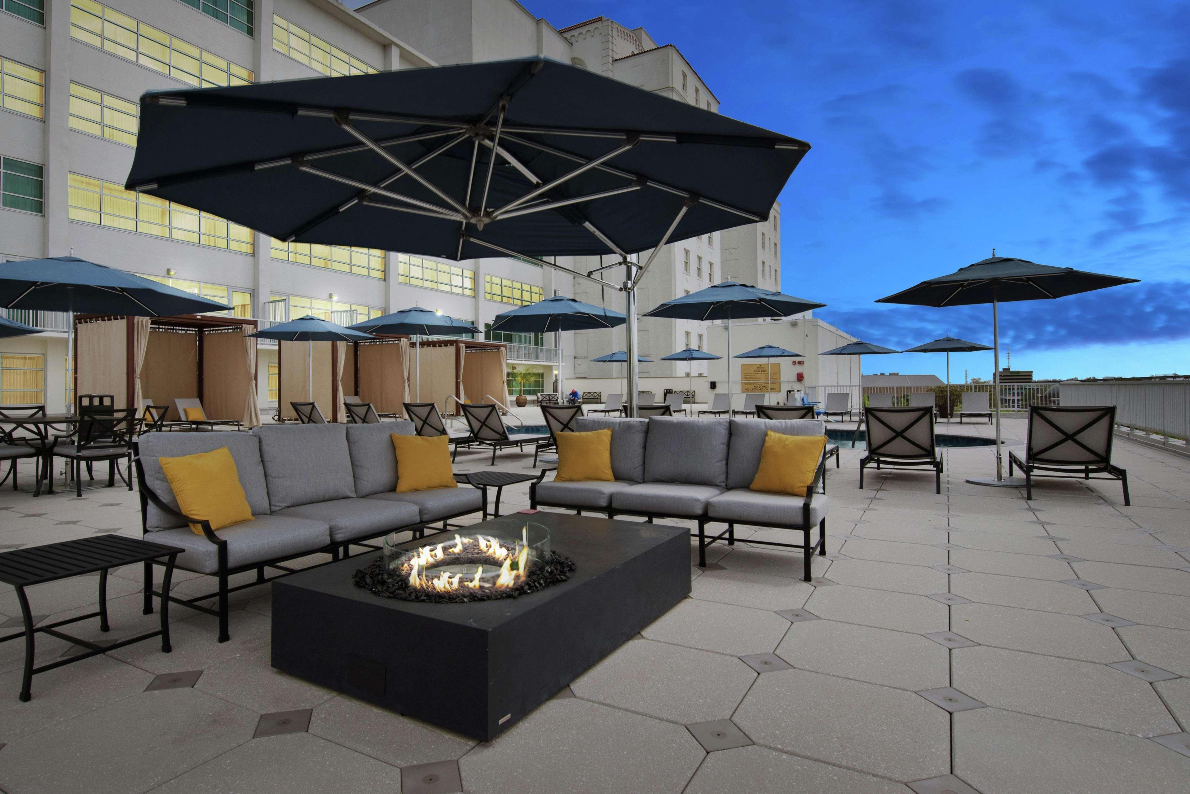 Hilton Baton Rouge Capitol Center Exterior foto